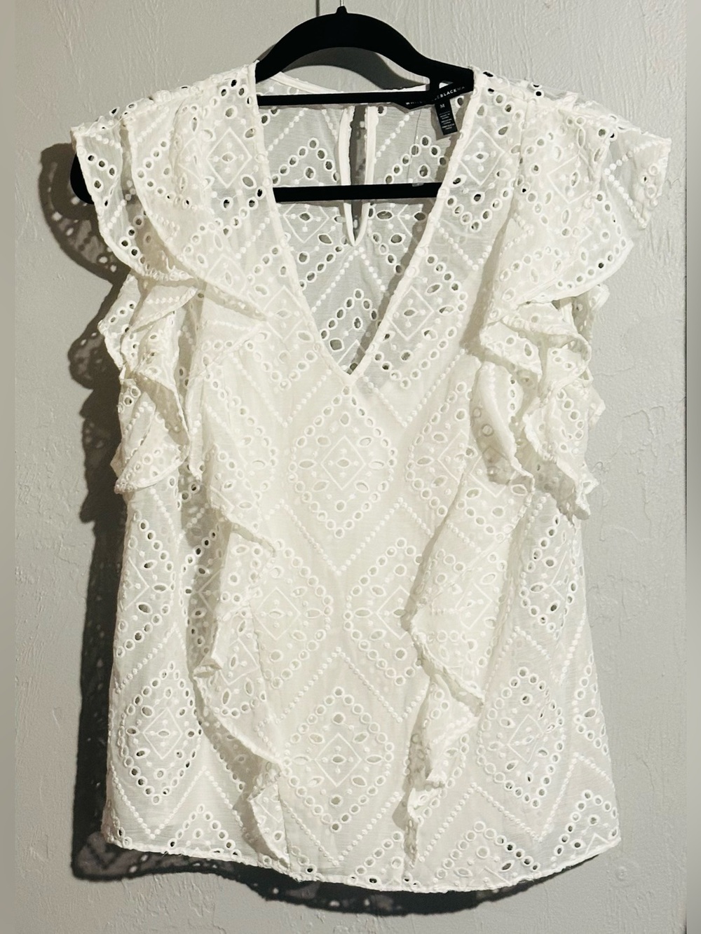White House Black Market White Eyelet Flutter Sleeve Ruffle V-Neck Blouse, M